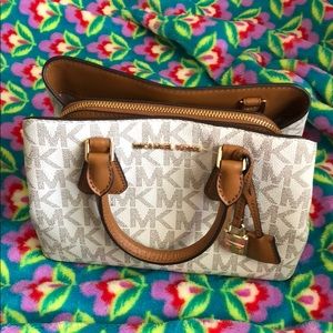 MK Signature Vanilla Satchel Purse.